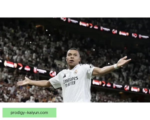 拉菲尼亚复出首战表现稳健，助力球队争取关键胜利